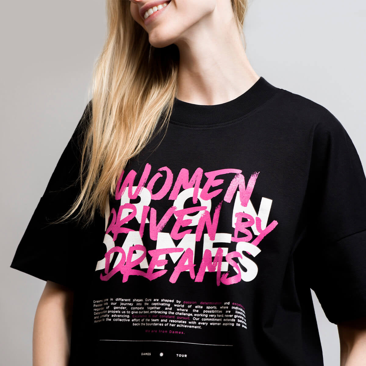 BLACK TSHIRT - WOMEN DRIVEN BY DREAMS